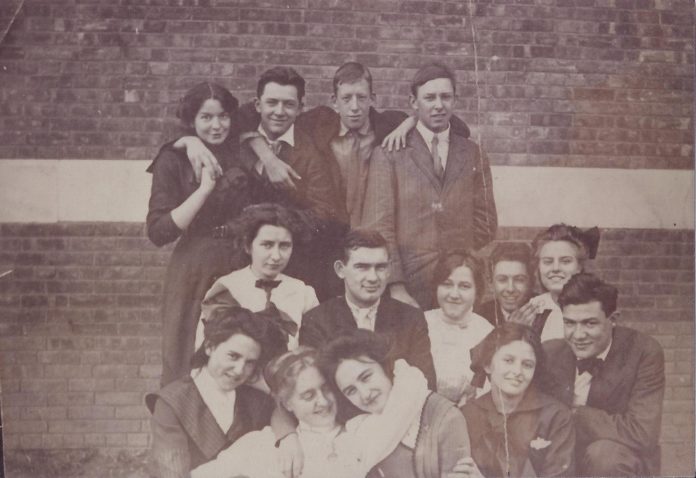 Red Hook Students in 1912