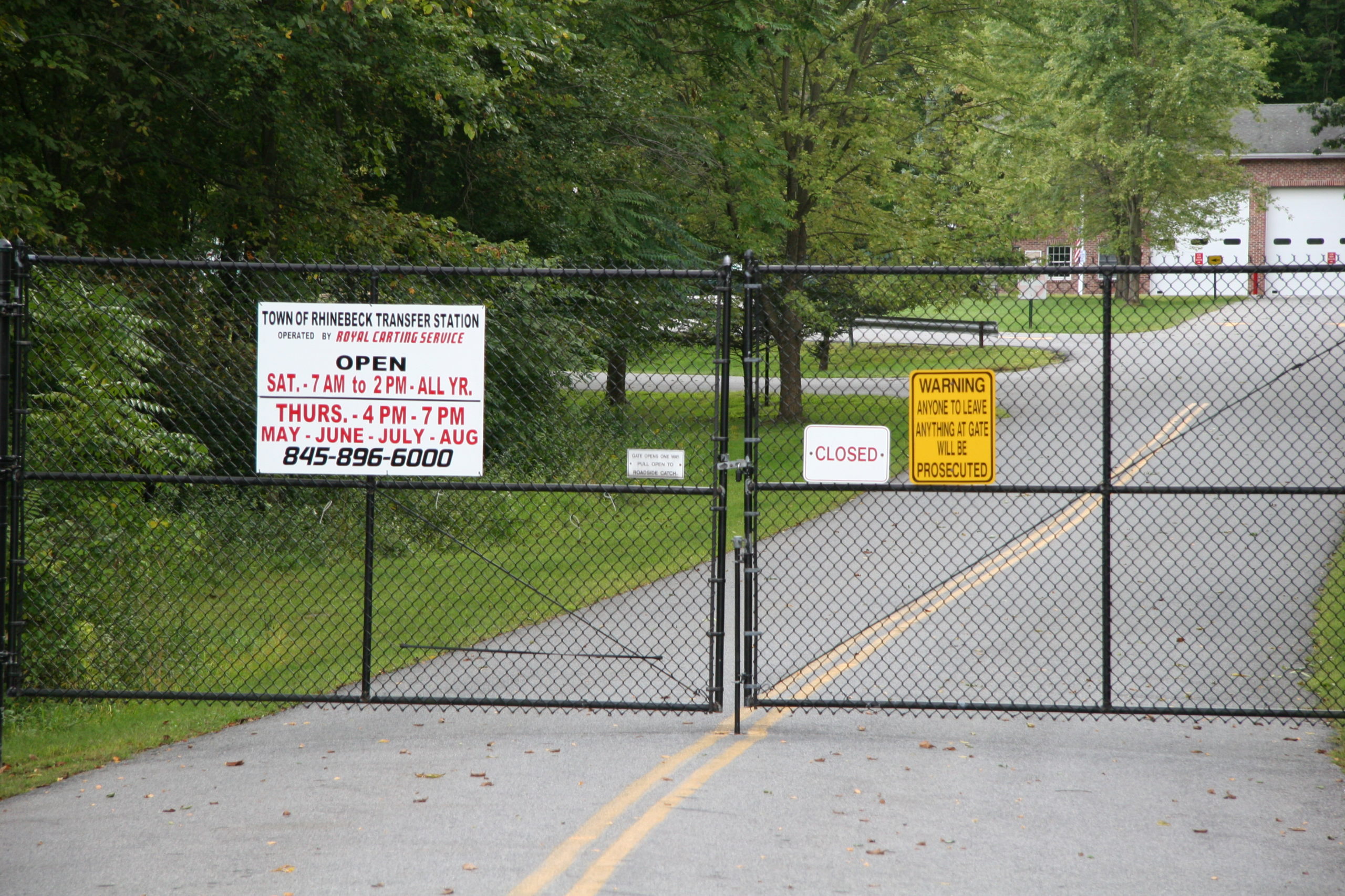 Transfer station gates