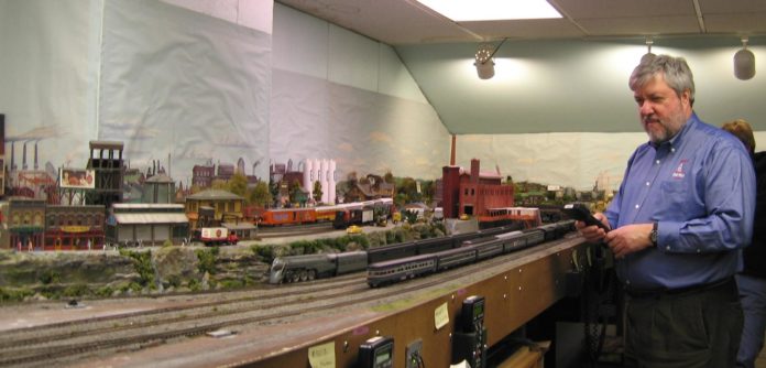 Hyde Park_train station_Arlene Wege