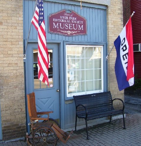 Hyde_Park_Historical_Society_Museum (479x495)