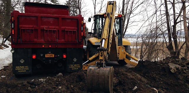 RBK_sinkhole_1_courtesy_highway_dept