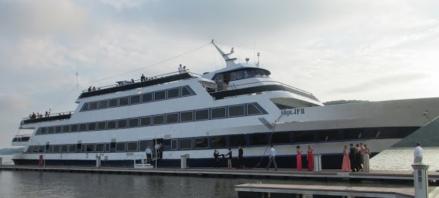 HP_JR_Prom_Boat_4_courtesy_HPCSD