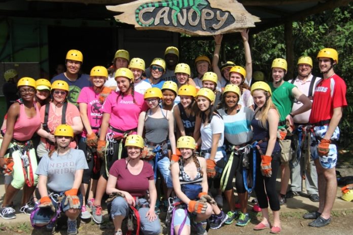 Red_Hook_Costa_Rica_Group_Courtesy_Debbie_Beam (800x533)