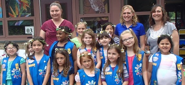 HP_Daisy_ Troop_10009_Ceremony