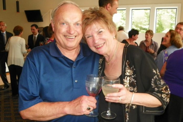 HP_Greystone_Wine_Fundraiser_BobandMaggieGephard_courtesy_photo (800x533)
