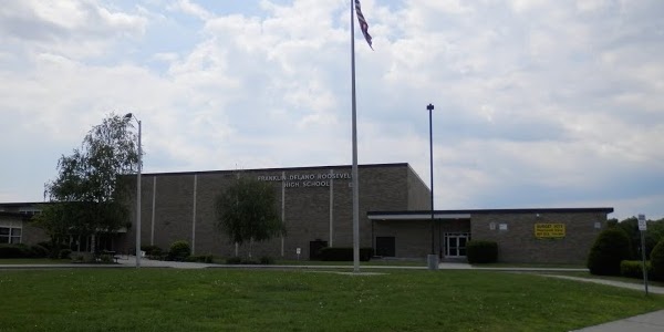 Hyde_Park_FDR_High_School